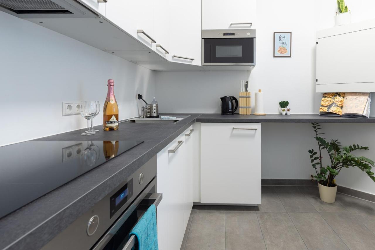 Yeshello Vienna Central Station Apartment Exterior foto